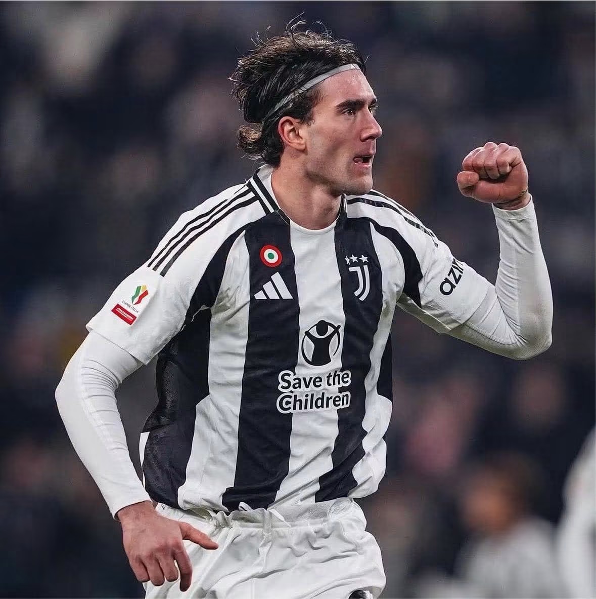     Beşiktaş Make Their Move: Vlahović Transfer Race Heats Up!